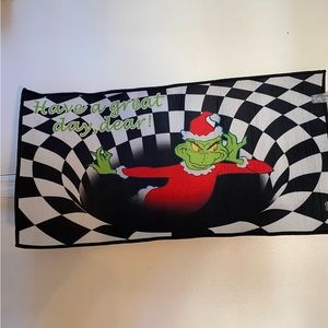 NWOT Grinch door mat